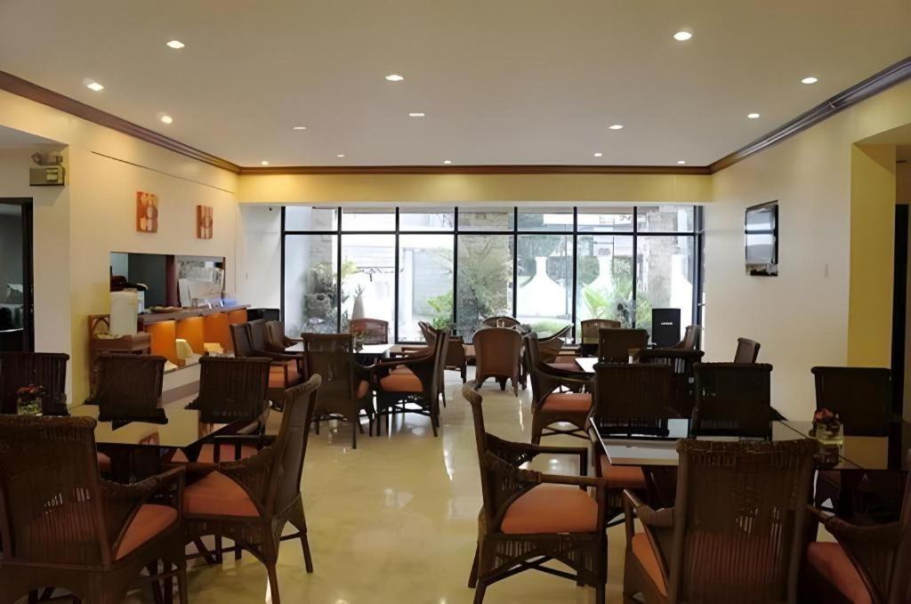 Vacation Hotel Cebu Exterior foto